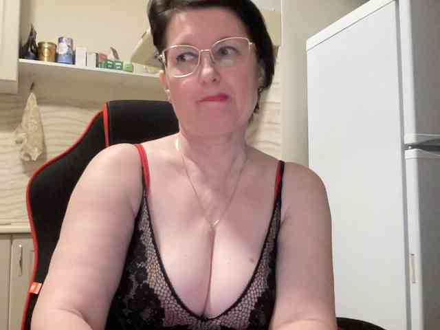 HotMilfPussy webcam
