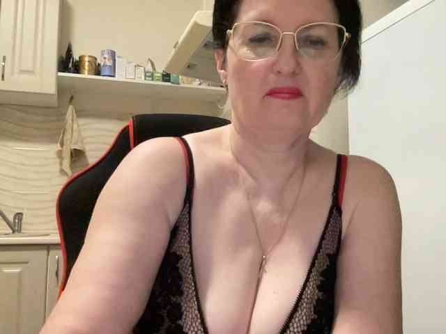 HotMilfPussy webcam