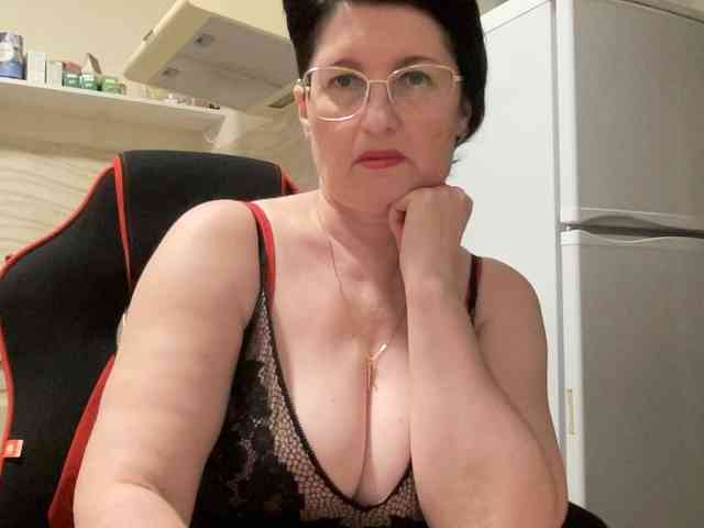 HotMilfPussy webcam