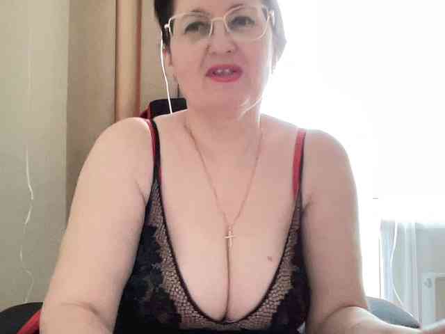 HotMilfPussy webcam