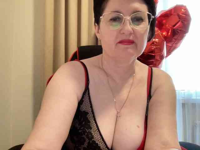HotMilfPussy webcam