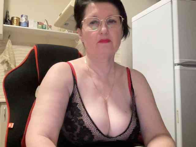 HotMilfPussy webcam