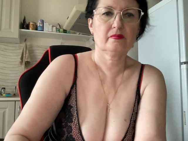 HotMilfPussy webcam