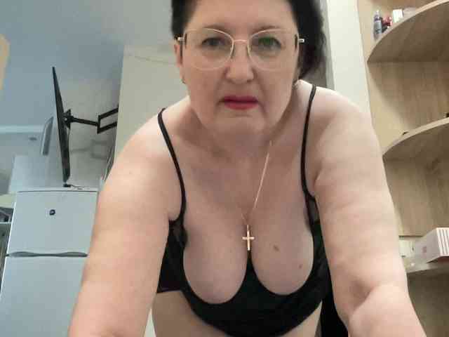 HotMilfPussy webcam