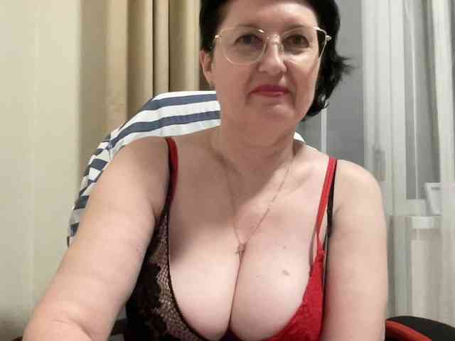 HotMilfPussy webcam