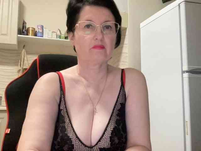 HotMilfPussy webcam