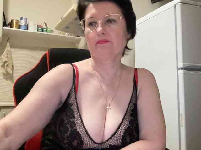 HotMilfPussy webcam