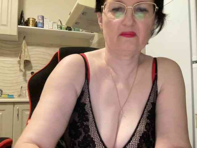 HotMilfPussy webcam