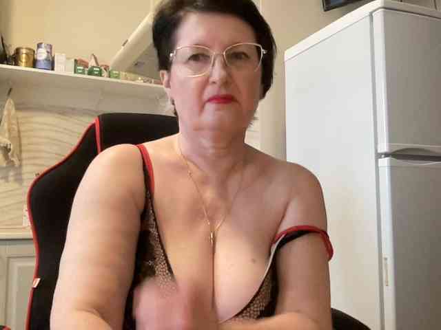 HotMilfPussy webcam