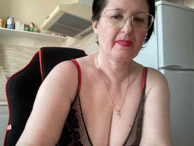 HotMilfPussy webcam