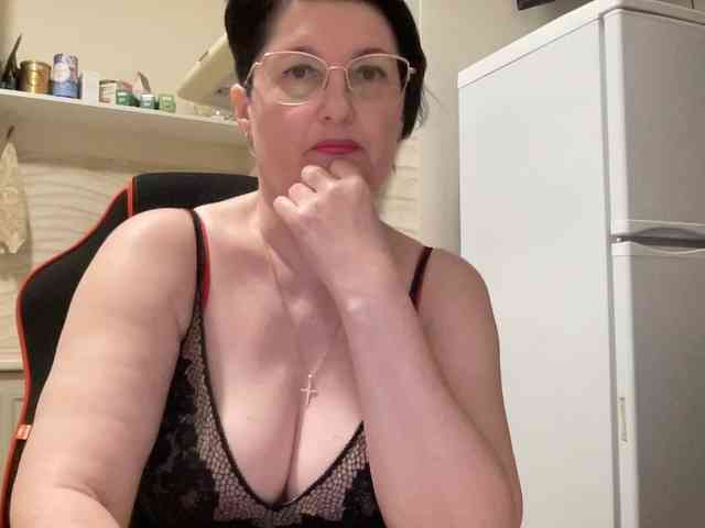HotMilfPussy webcam