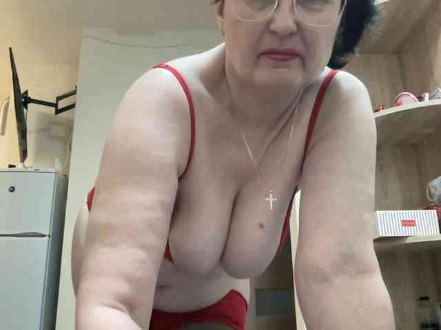 HotMilfPussy webcam