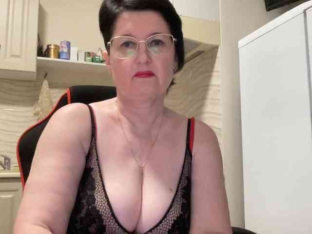 HotMilfPussy webcam