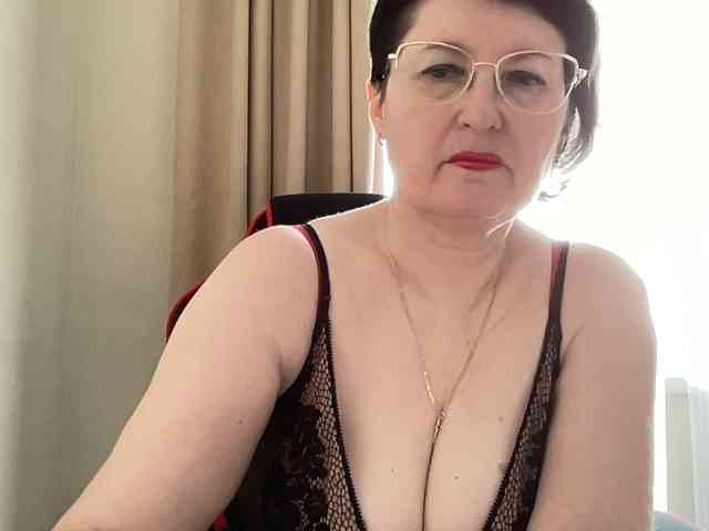 HotMilfPussy webcam