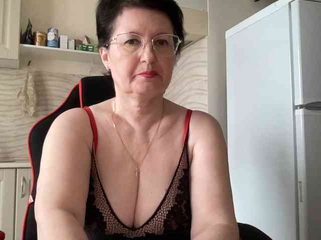 HotMilfPussy webcam