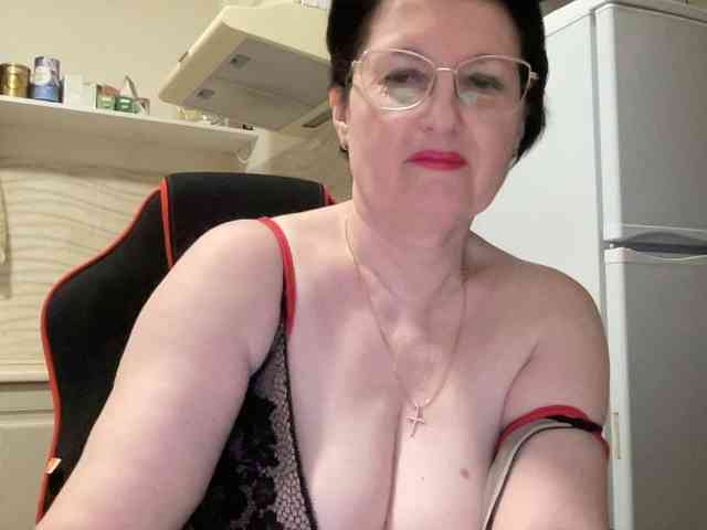 HotMilfPussy webcam