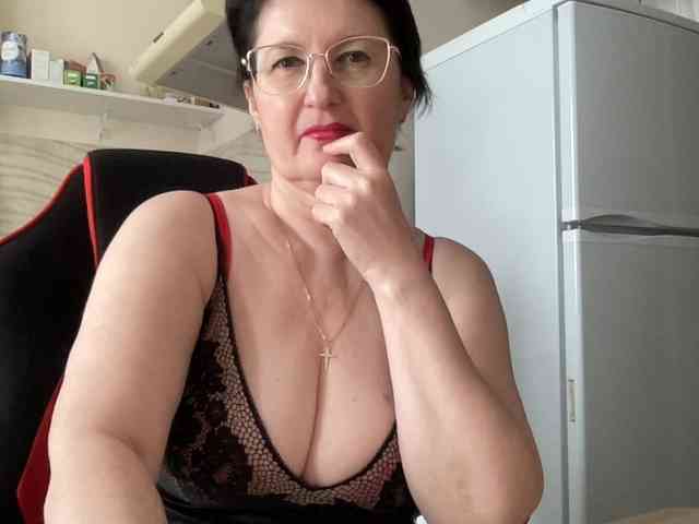 HotMilfPussy webcam