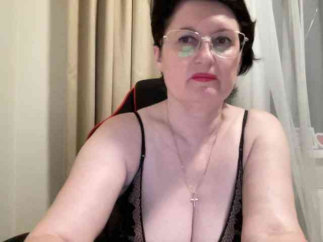 HotMilfPussy webcam