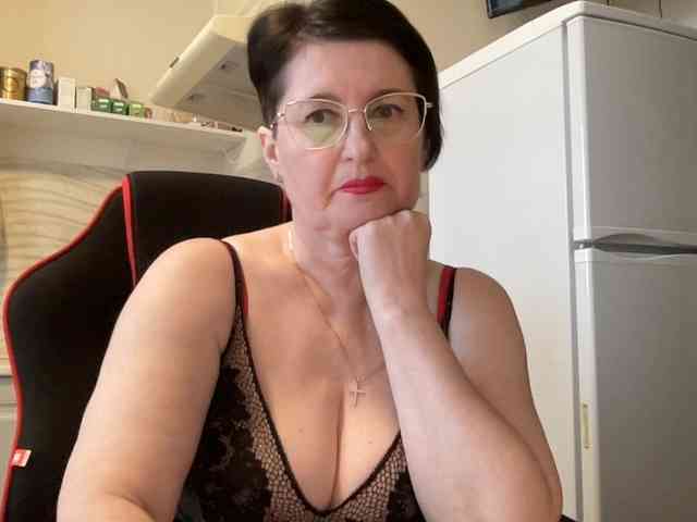HotMilfPussy webcam