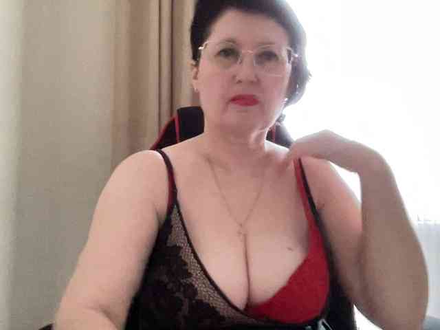 HotMilfPussy webcam