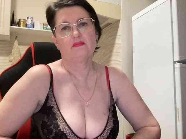 HotMilfPussy webcam