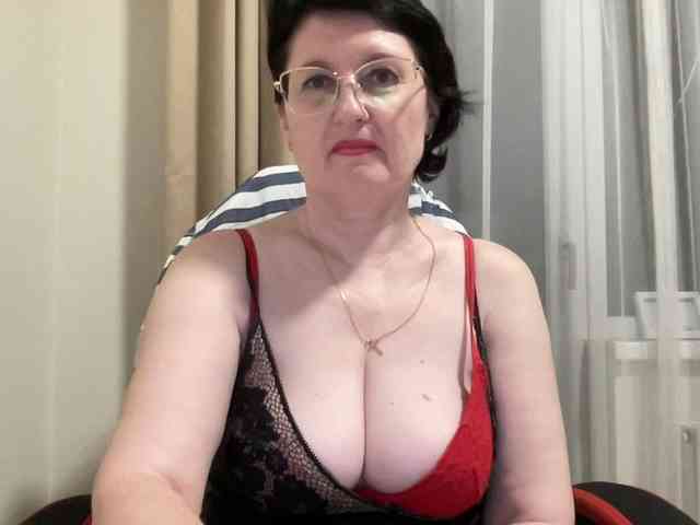HotMilfPussy webcam