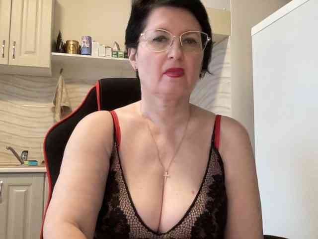 HotMilfPussy webcam