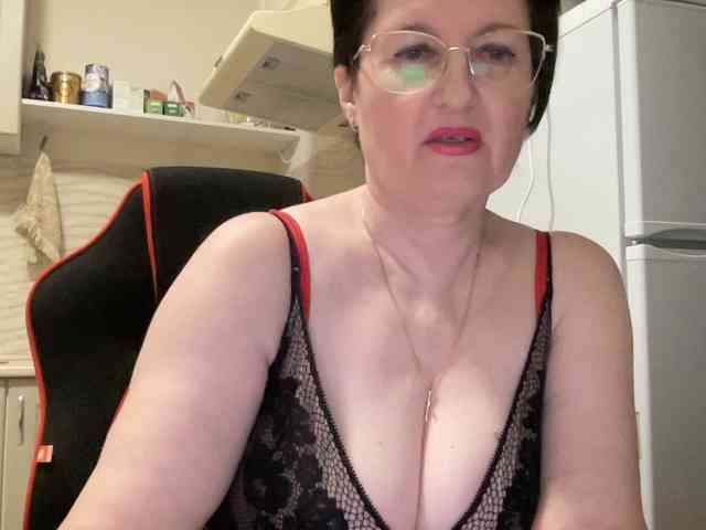 HotMilfPussy webcam