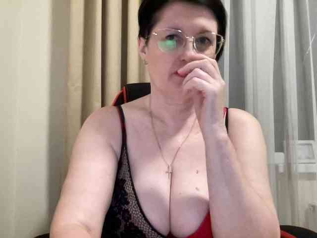 HotMilfPussy webcam