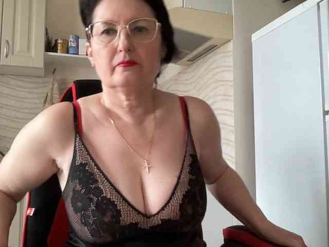 HotMilfPussy webcam