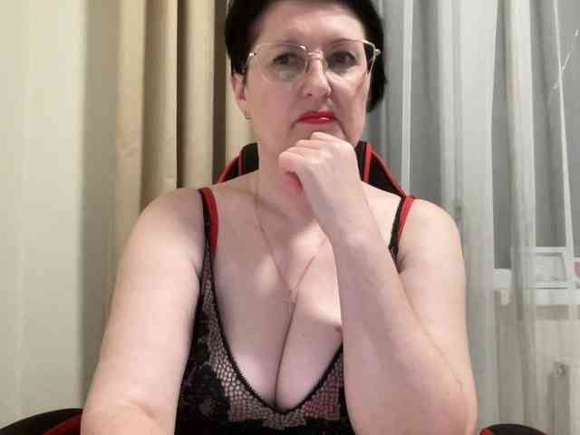 HotMilfPussy webcam