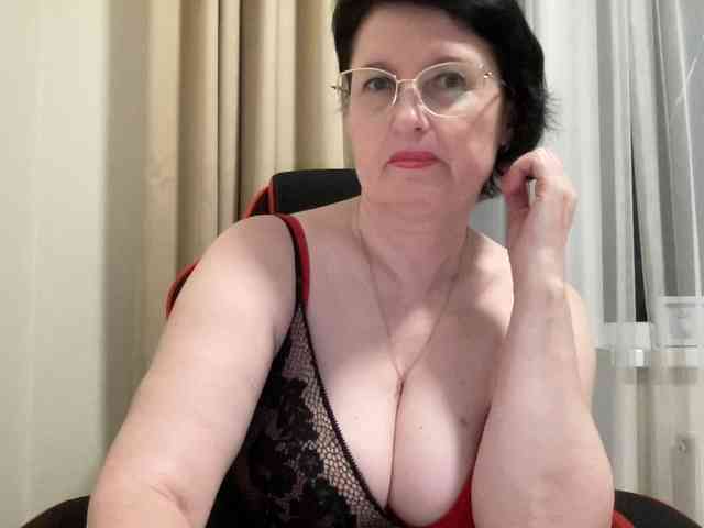 HotMilfPussy webcam