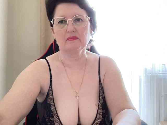 HotMilfPussy webcam