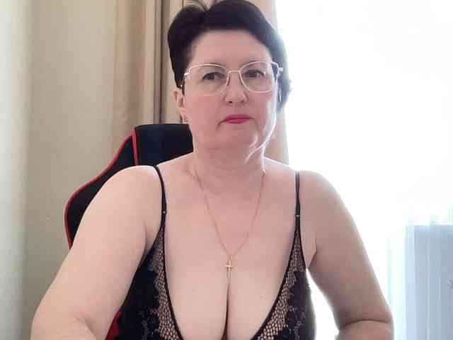 HotMilfPussy webcam