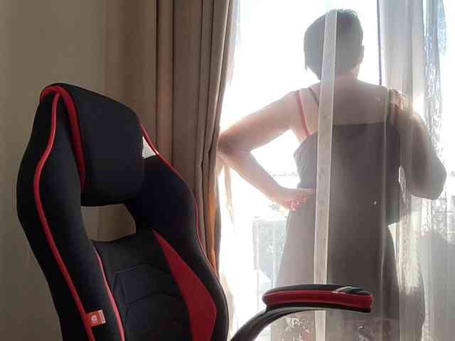 HotMilfPussy webcam