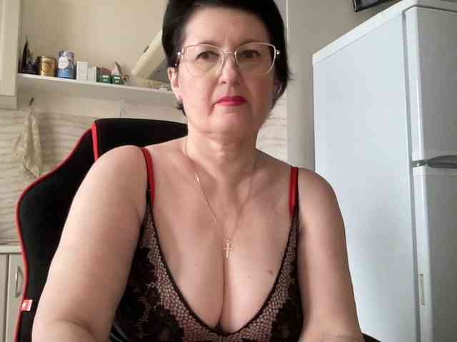 HotMilfPussy webcam