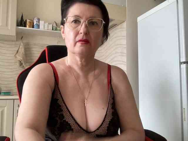 HotMilfPussy webcam
