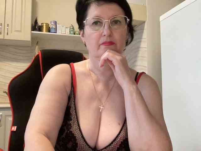 HotMilfPussy webcam