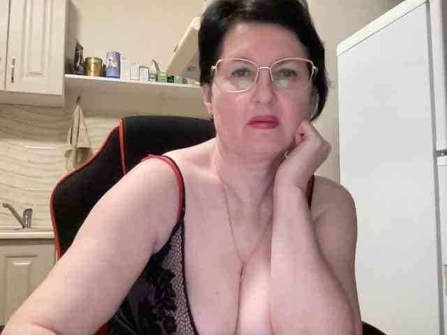 HotMilfPussy webcam