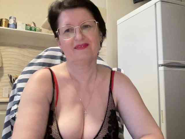 HotMilfPussy webcam