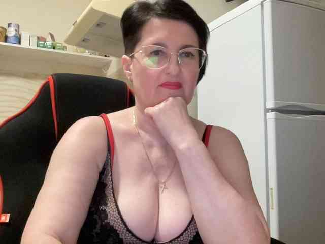 HotMilfPussy webcam