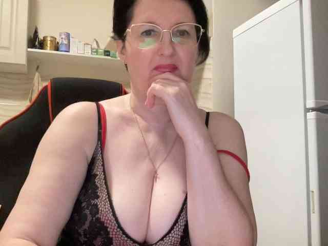 HotMilfPussy webcam