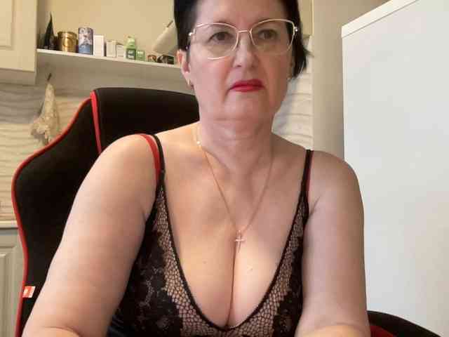 HotMilfPussy webcam