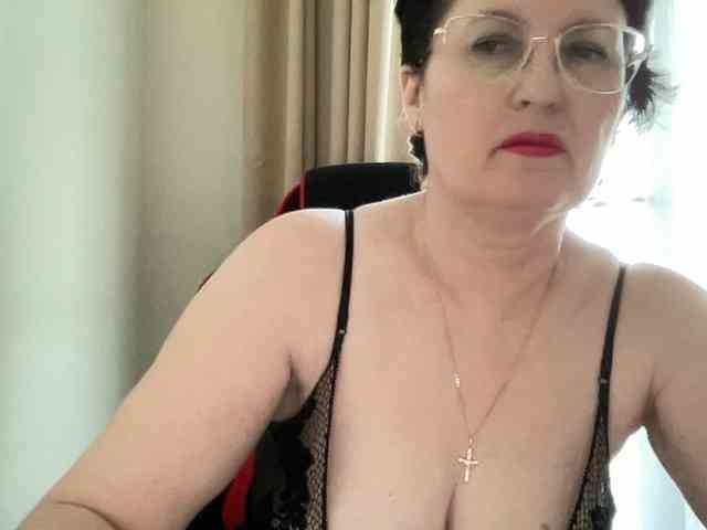 HotMilfPussy webcam