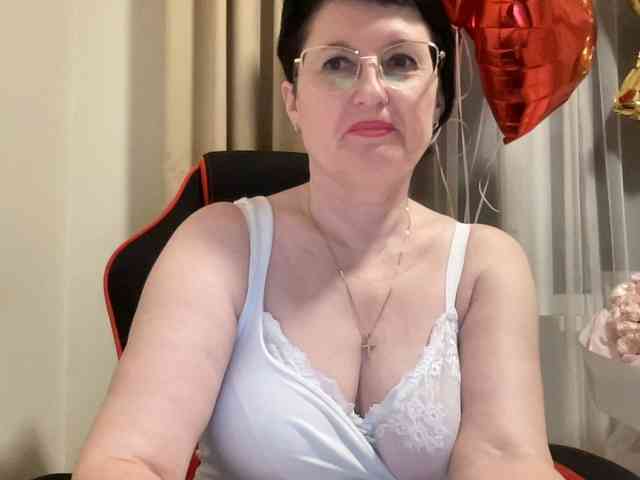 HotMilfPussy webcam