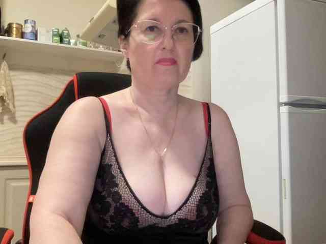 HotMilfPussy webcam