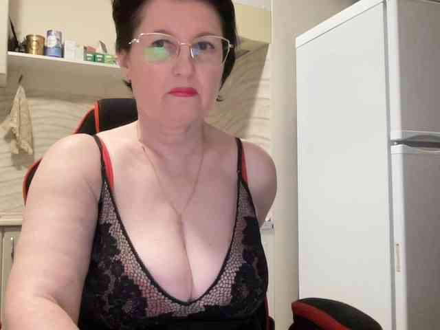 HotMilfPussy webcam