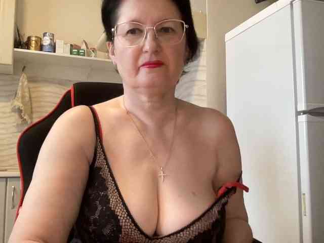 HotMilfPussy webcam