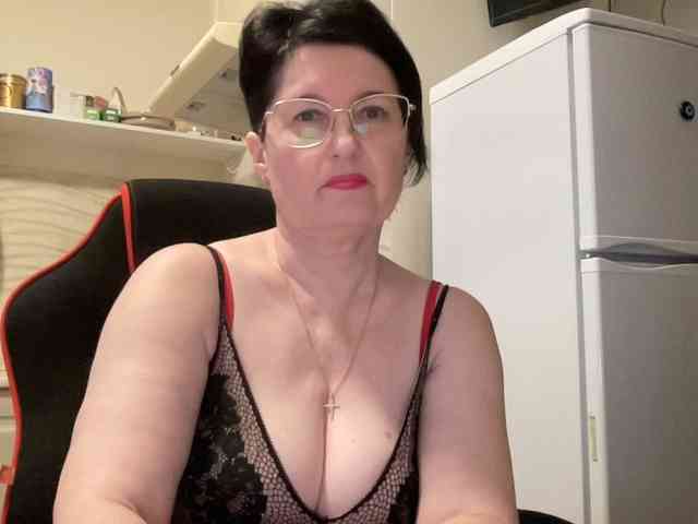 HotMilfPussy webcam