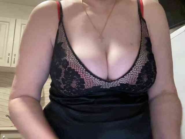 HotMilfPussy webcam